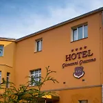 Giovanni Giacomo Hotel 4*