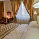 Giovanni Giacomo Hotel