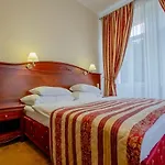 Giovanni Giacomo Hotel