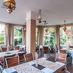 Giovanni Giacomo Hotel