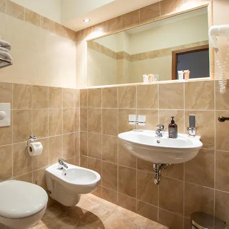 Giovanni Giacomo Hotel 4*