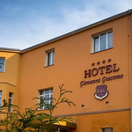 Giovanni Giacomo Hotel 4*