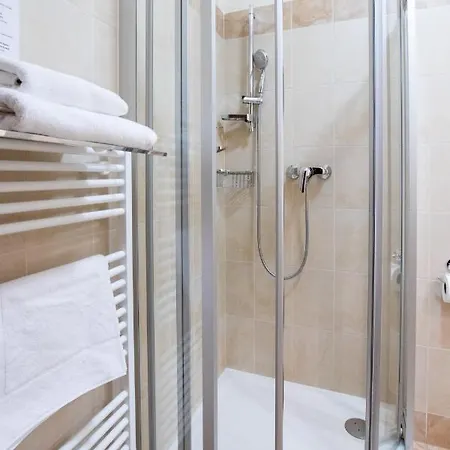 Hotel Giovanni Giacomo 4*