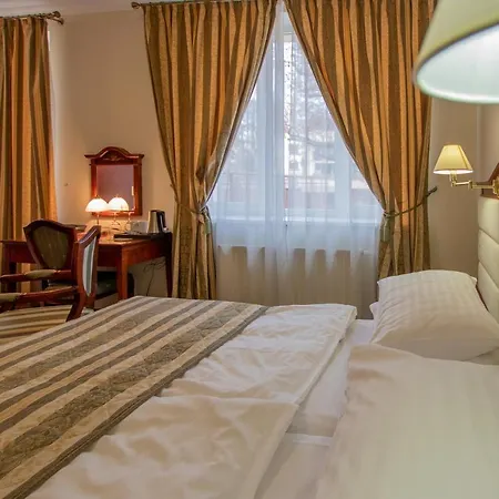 Giovanni Giacomo Hotel