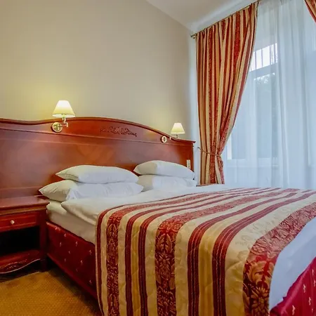Giovanni Giacomo Hotel