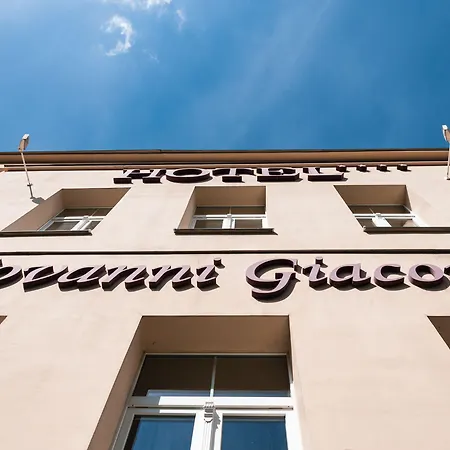 Hotel Giovanni Giacomo 4*