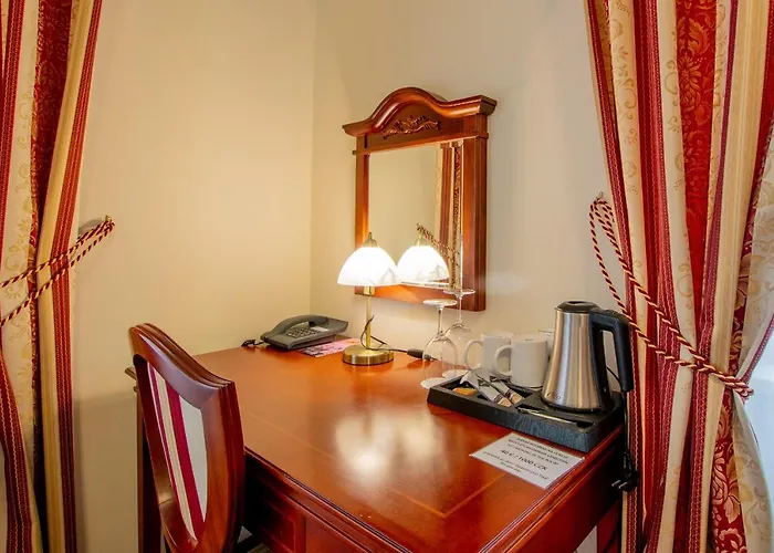 Hotel Giovanni Giacomo 4*